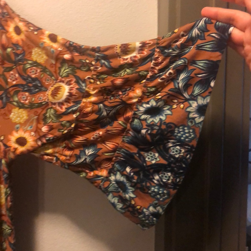 Floral top - Picture 3 of 3